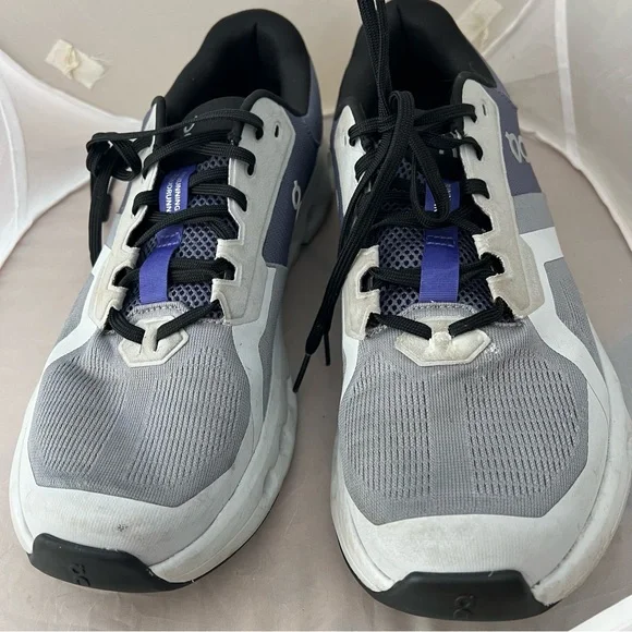 On Running Cloudrunner 2 in Gray with Purple & Black Detail Men’s 11 - Picture 3 of 8